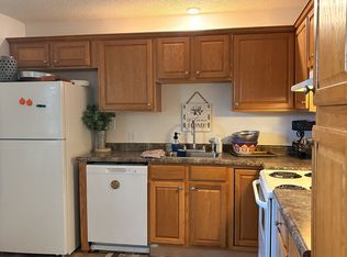 216 Westgate Ave, Cedar Falls, IA 50613