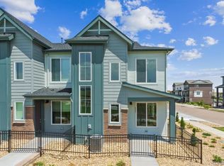 6807 Huddersfield Ln, Castle Pines, CO 80108