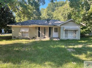 608 Macarthur Ave, Wake Village, TX 75501