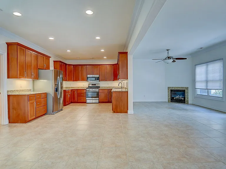 2224 W Berrie Cir — Photo 18