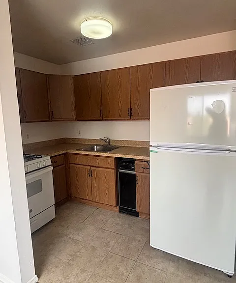 203 White Plains Rd #2 — Photo 9