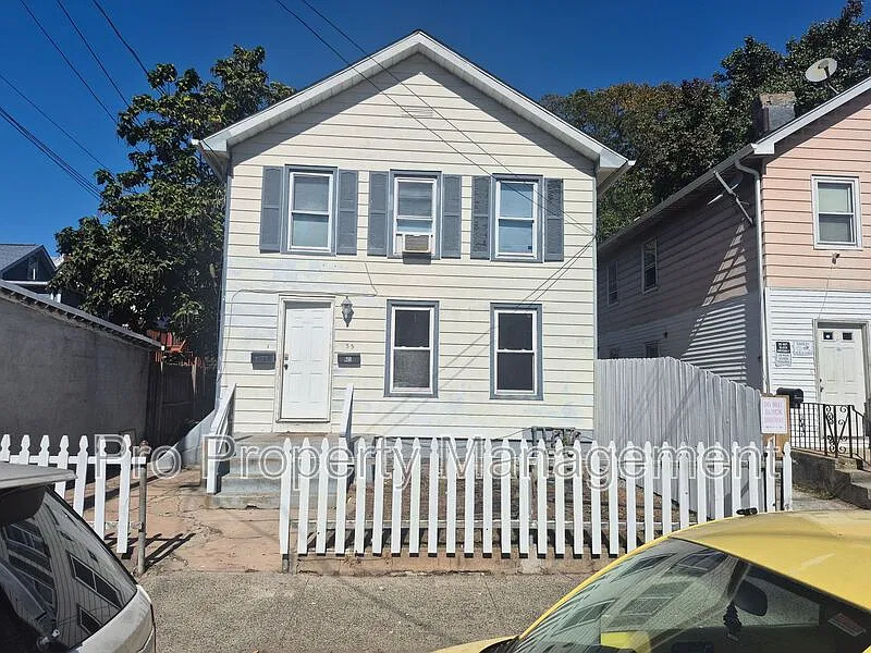 3 bed, 1.0 bath, $1,995 — Photo 1