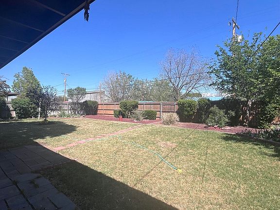 3rd image of 1005 Avenida Del Sumbre