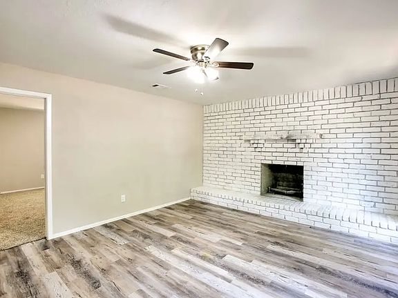 5th image of 2138 River Village Dr
