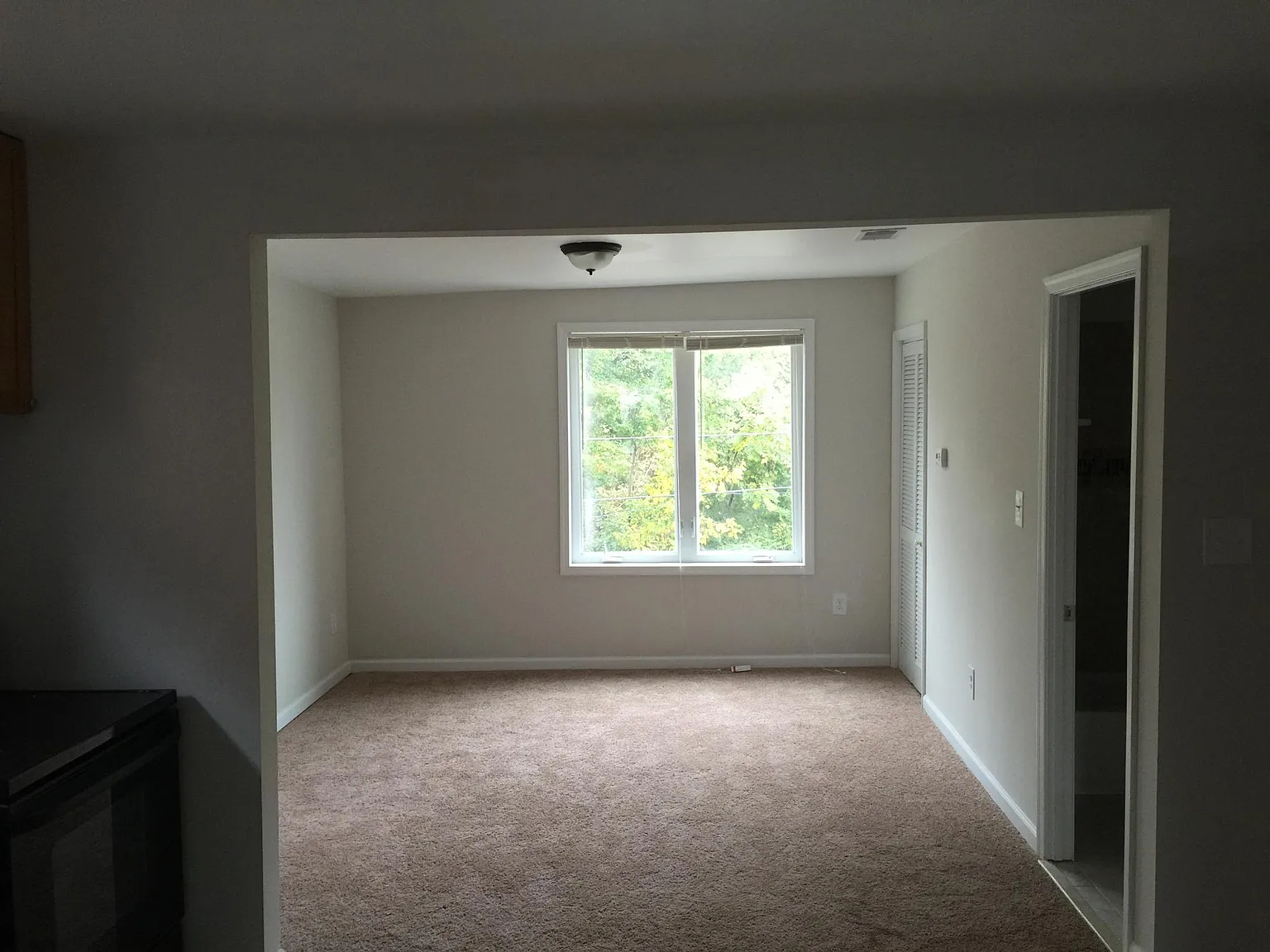 2 bed, 700 sqft, $1,300 — Photo 4