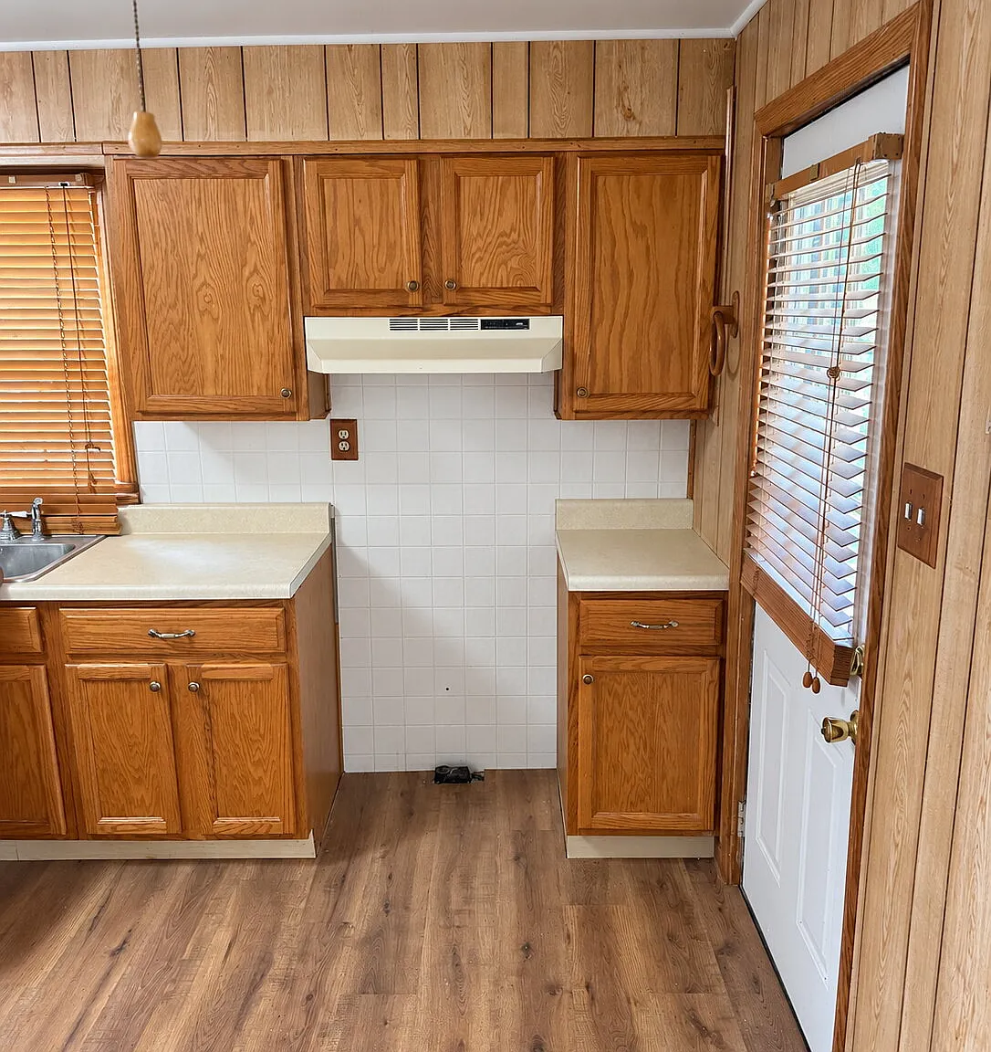 2 bed, 1.0 bath, $1,200 — Photo 4