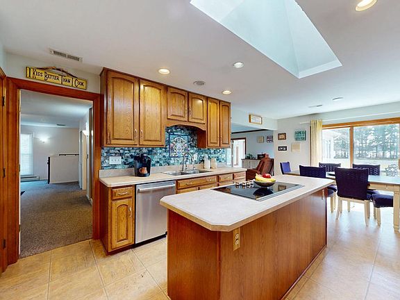 3rd image of 5 Githens Ln