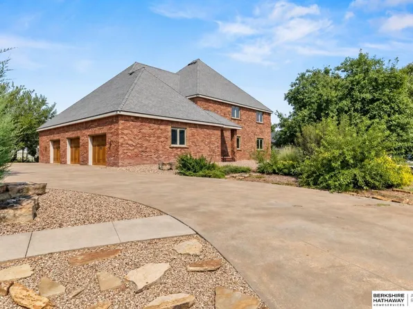 6525 Rolling Hills Ct, Lincoln, NE 68512