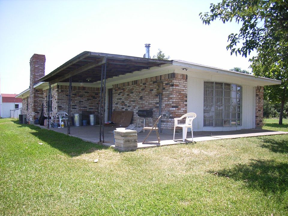 2nd image of 2241 Logan Ave