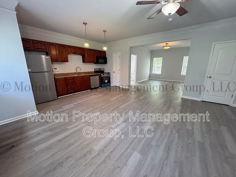 Building Photo - 6916 Northside Dr #B