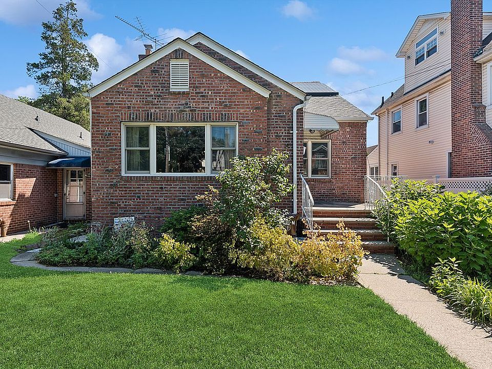 1st image of 3817 208th St