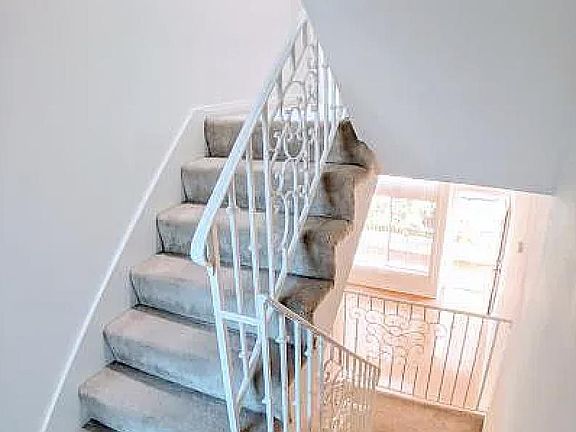 3rd image of 1738 Barry Ave APT 4