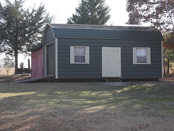 2nd image of 1405 Commanche Cir