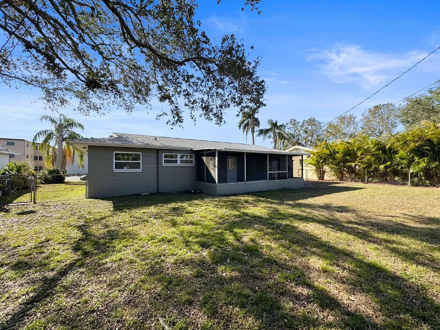 2 bed, 1.0 bath, 972 sqft, $2,195 — Photo 4