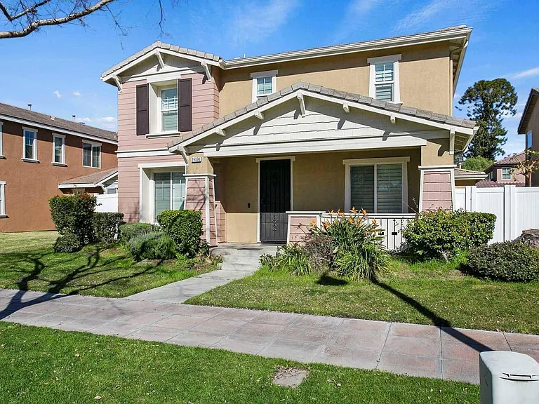 26074 Lugo Dr — Photo 34