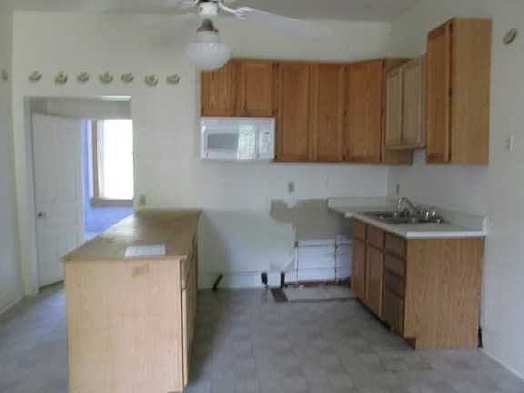 5th image of 312 Woodworth St