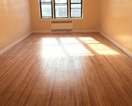 3rd image of 14350 Hoover Ave APT 211