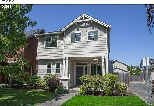 2nd image of 1818 SE Blackwell Way