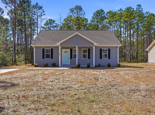 1040 Beaufort Rd, Southport, NC 28461