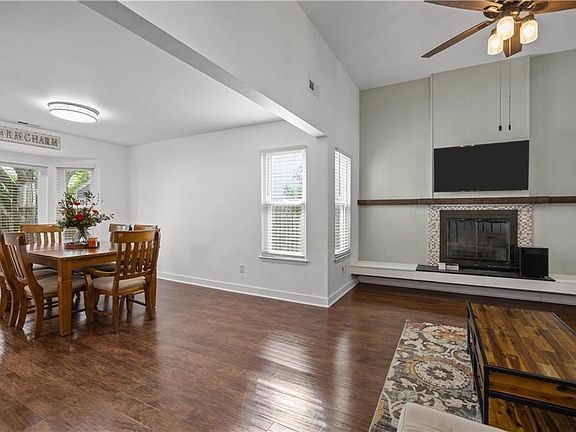5th image of 3840 Forestwood Ct