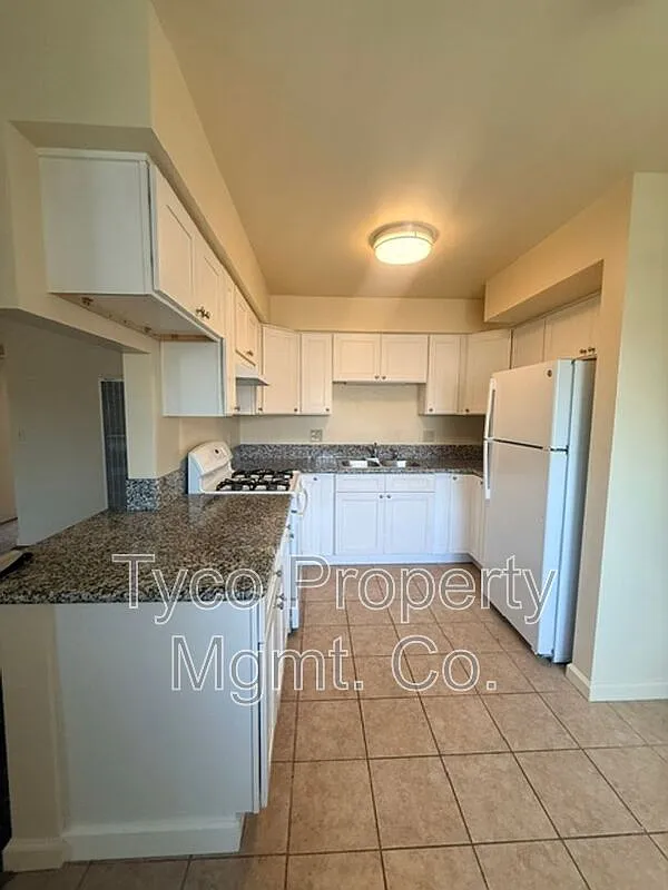 1 bed, 1.0 bath, 600 sqft, $1,700 — Photo 1