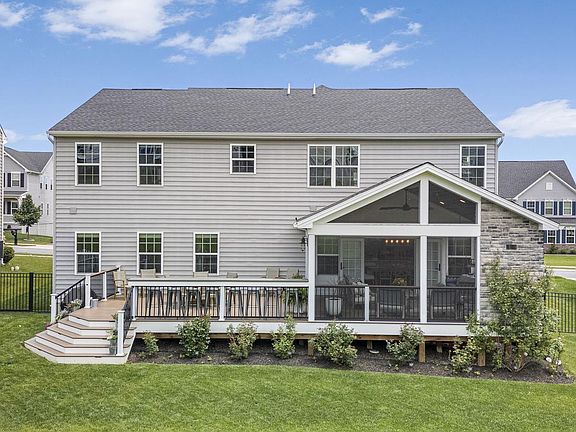 4th image of 1121 Isabella Ct