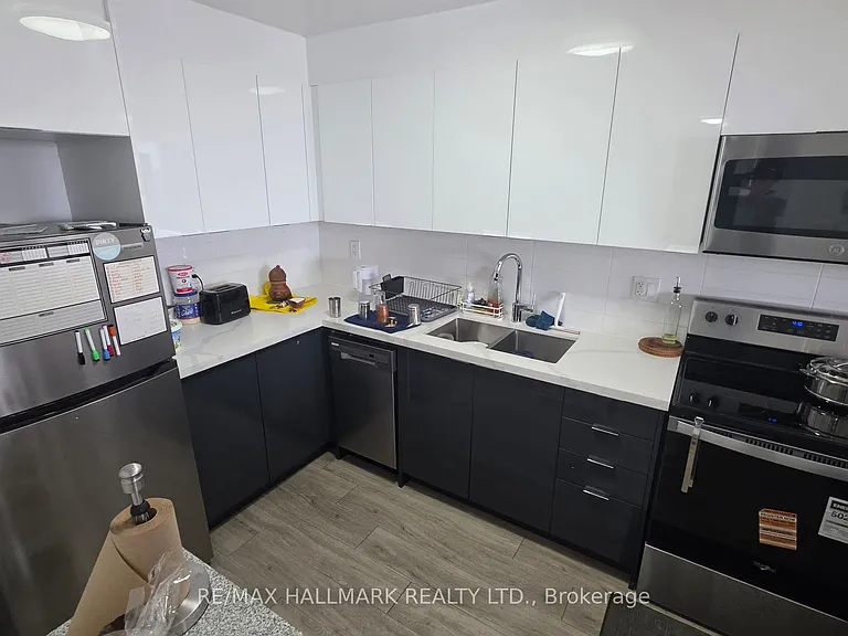 15 Martha Eaton Way #1705 — Photo 13