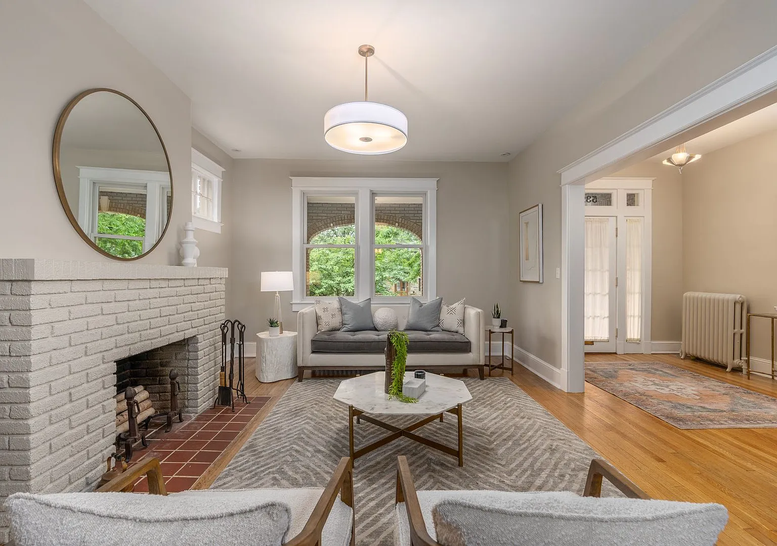 Charming Townhome | 5 Bed | 3.5 Bath | 3,300 Sf | Covered Front Porch & Large Fenced-In Backyard ... — Photo 4