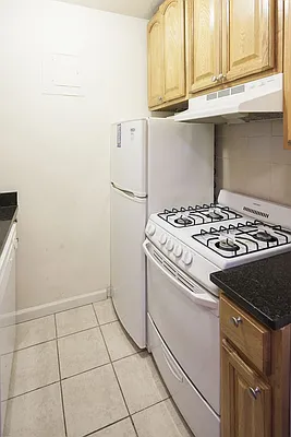 Rented by Compass | media 18