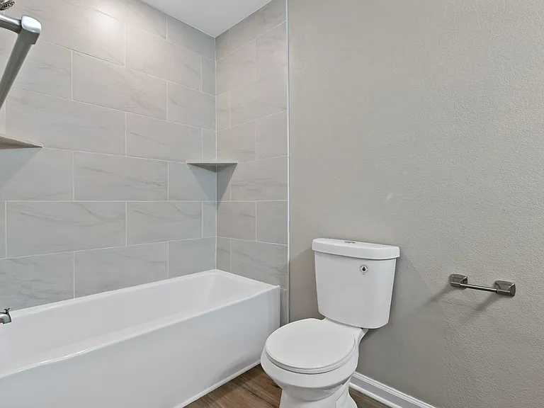 700 S Sims Ave — Photo 6