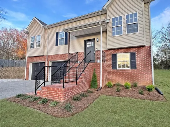 570 Clark Cir, Bowling Green, KY 42103