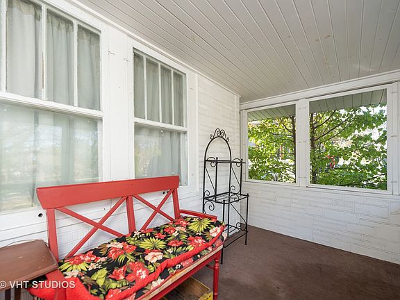 3rd image of 213 E Park Blvd