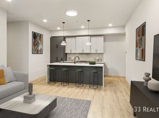 37 S Ashland Ave #102, Chicago, IL 60607