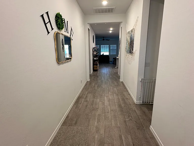 4584 W Hazel Ln — Photo 4