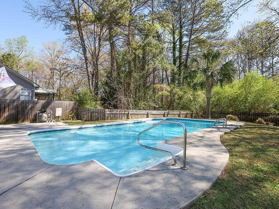 1st image of 154 Hunters Ridge Dr