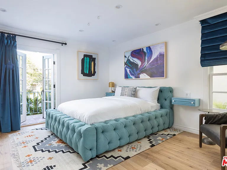 135 S Roxbury Dr #1/2 — Photo 11