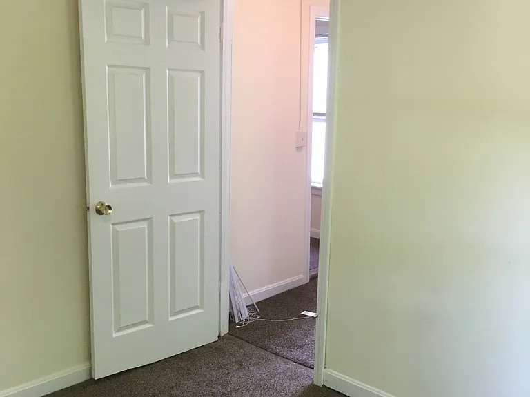 4 Gates St #3R — Photo 6