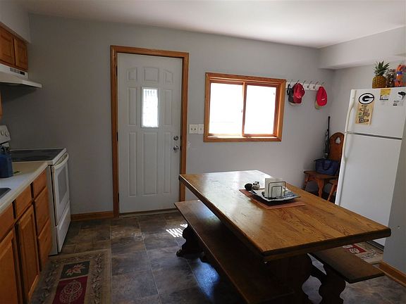 4th image of 1405 E Wausau Ave