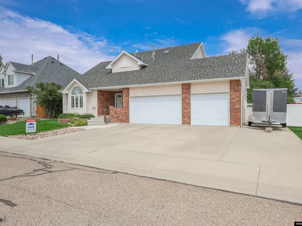 2517 Crestwood Ln, Rock Springs, WY 82901