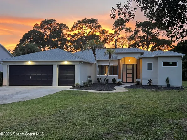 671 Hurst Rd NE, Palm Bay, FL 32907