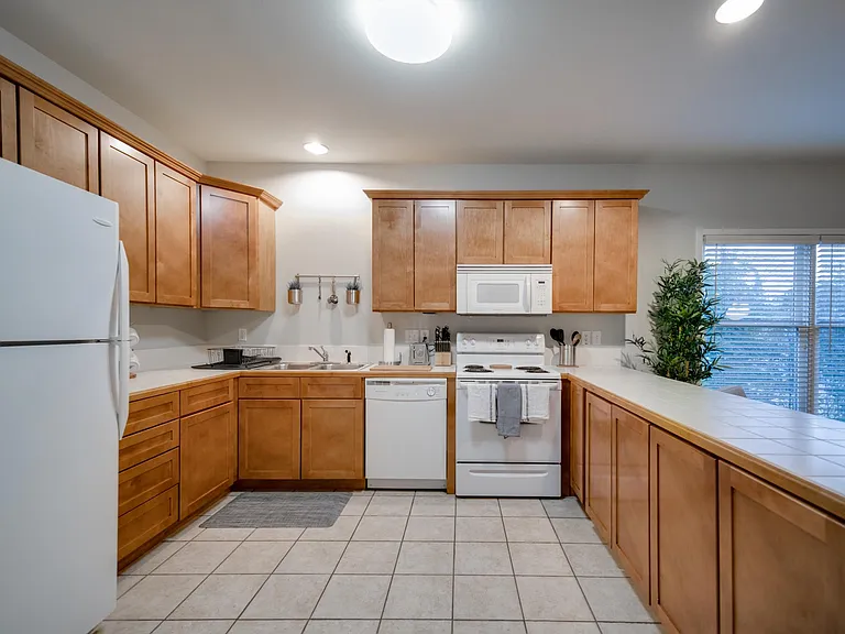515 E Capitol Ave #207 — Photo 5