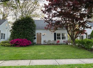 1966 Tudor St, Cuyahoga Falls, OH 44221
