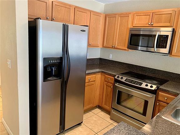 3rd image of 5455 SW 41st St