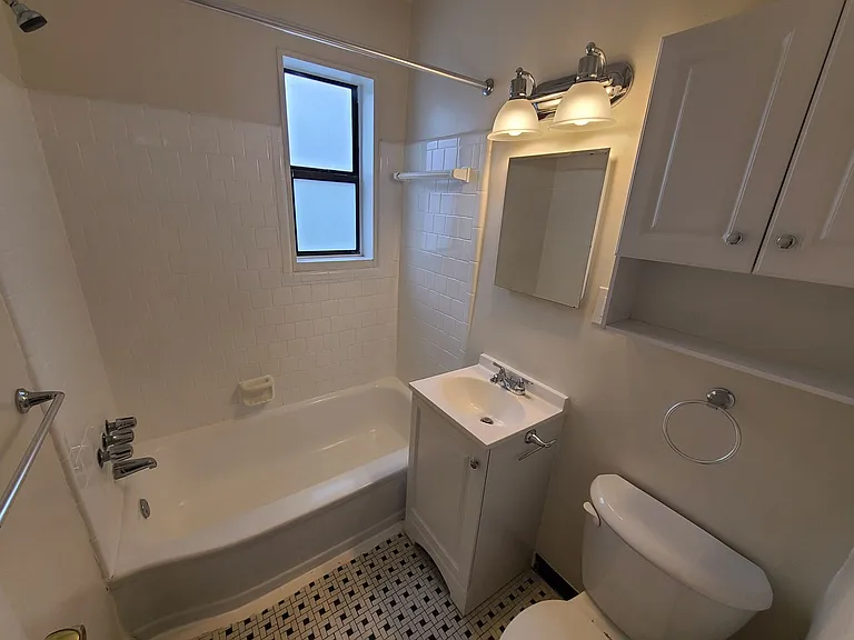 1215 N Quinn Street — Photo 11