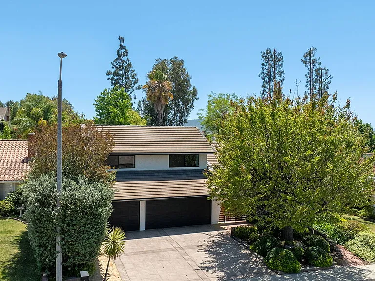 28744 Aries St — Photo 32