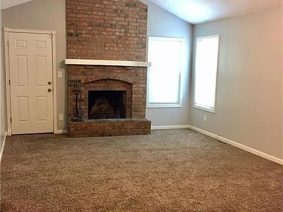 3rd image of 10906 McKinley Dr