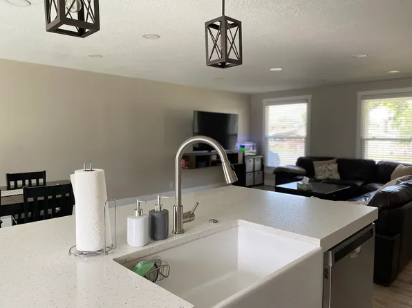 7035 S Towncrest Dr, Salt Lake City, UT 84121