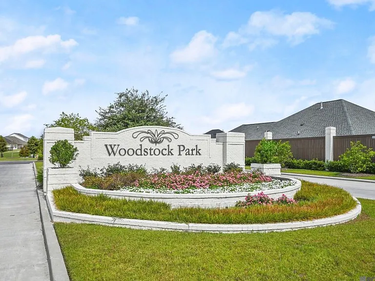 3329 Creekmere Ln — Photo 1