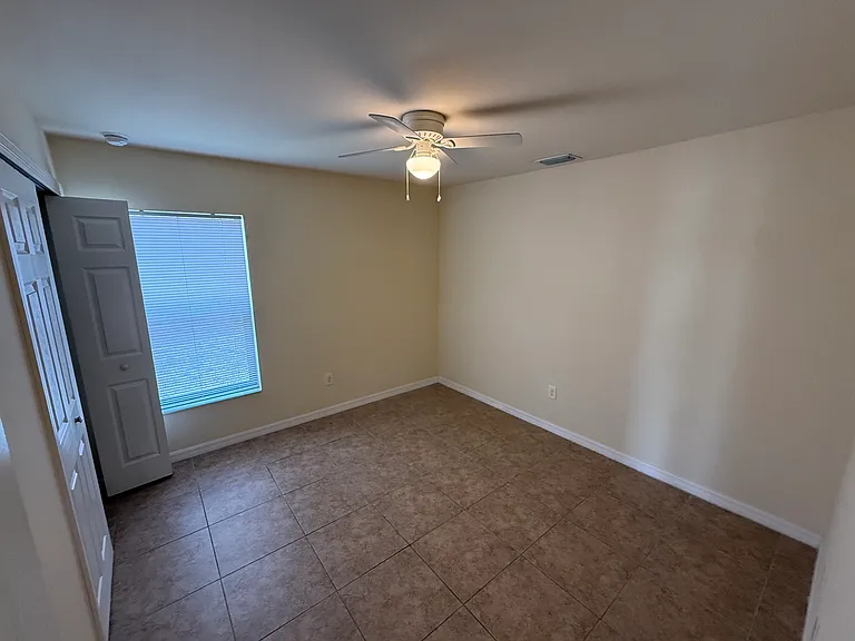 4131 SW 8th Pl #4131 — Photo 12