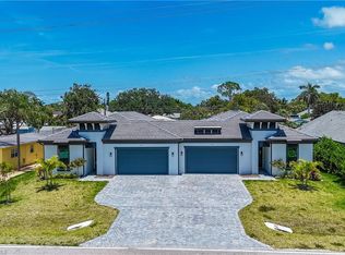 833 91st Ave N, Naples, FL 34108